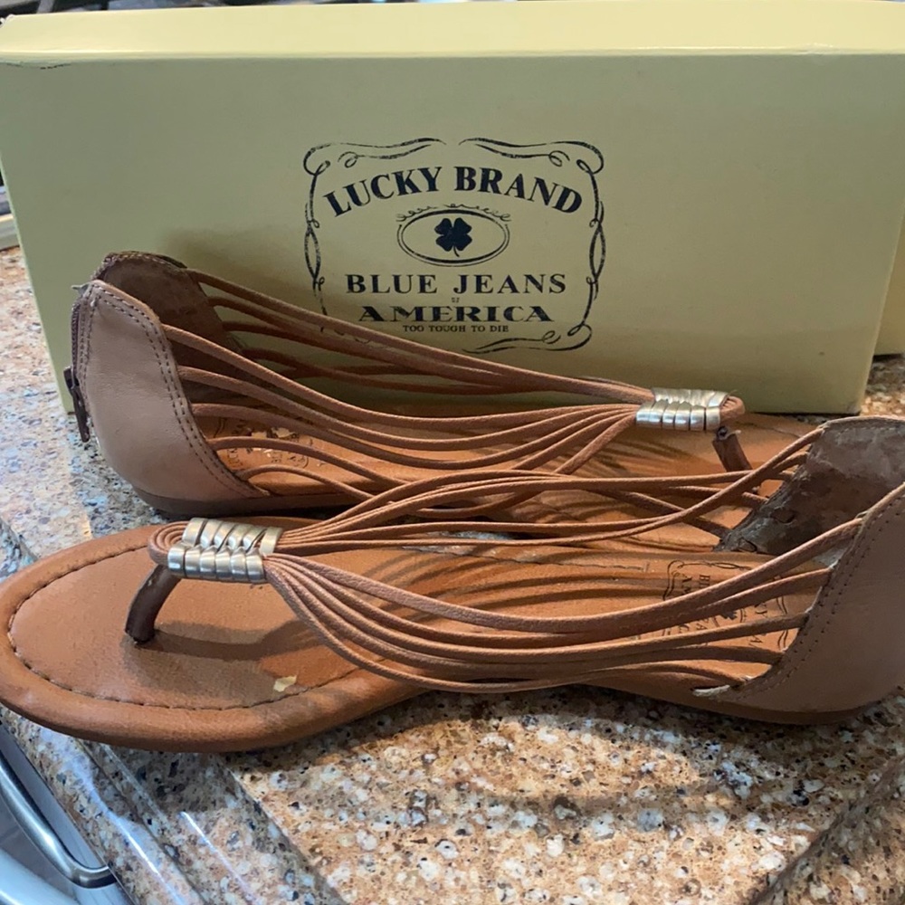 Lucky brand women’s size 8 sandals